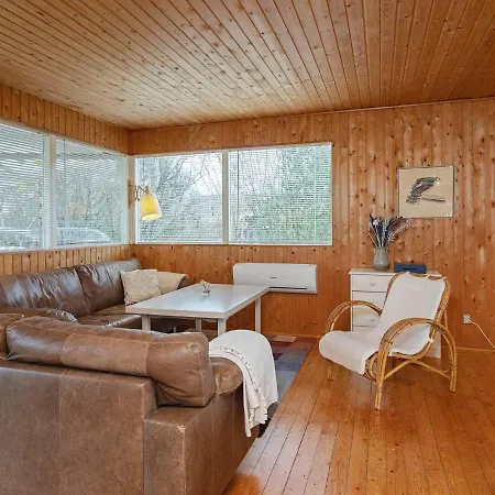4 Person Holiday Home In Eskebjerg Hébergement de vacances *